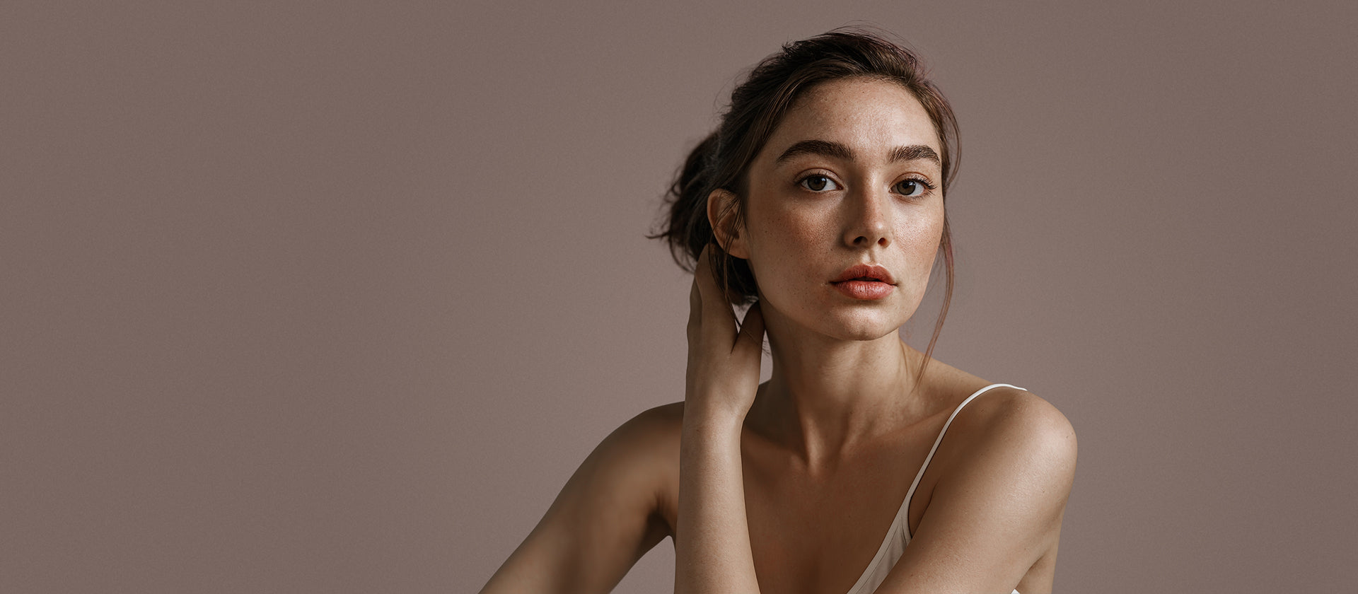 <p>Clear Skin<br/>Pore Blu<em>r Look</em></p>